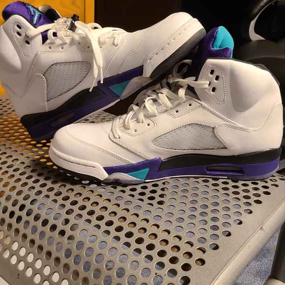 Jordan 5 Retro Grape Men's size 13 Near Deadstock condition, like new - Picture 10 of 10